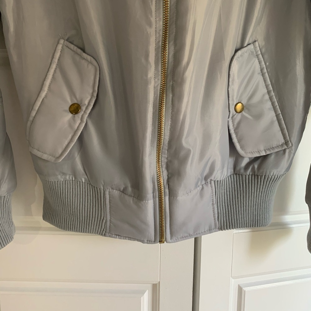 Grey/silver bomber jacket - Picture 5 of 8